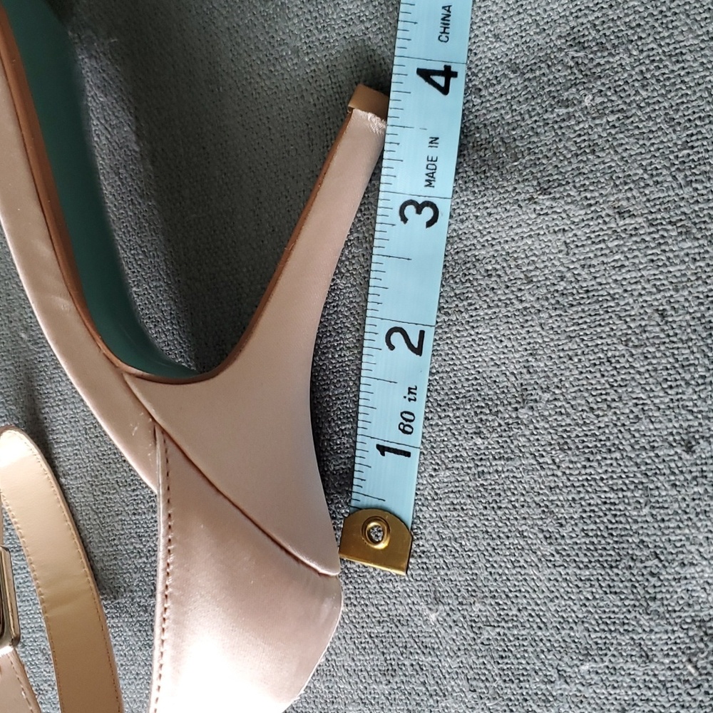 Blue by Betsey Johnson women's heels-LIKE NEW - Picture 7 of 8